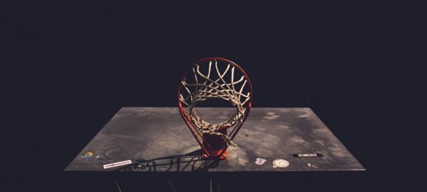 开云体育-圣西罗奇迹夜，若日尼奥的致命一击与AC米兰的希腊神话逆转