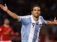 开云体育官网-赛道上的绝杀时刻，阿斯顿马丁逆袭哈斯，汉密尔顿再展王者风范