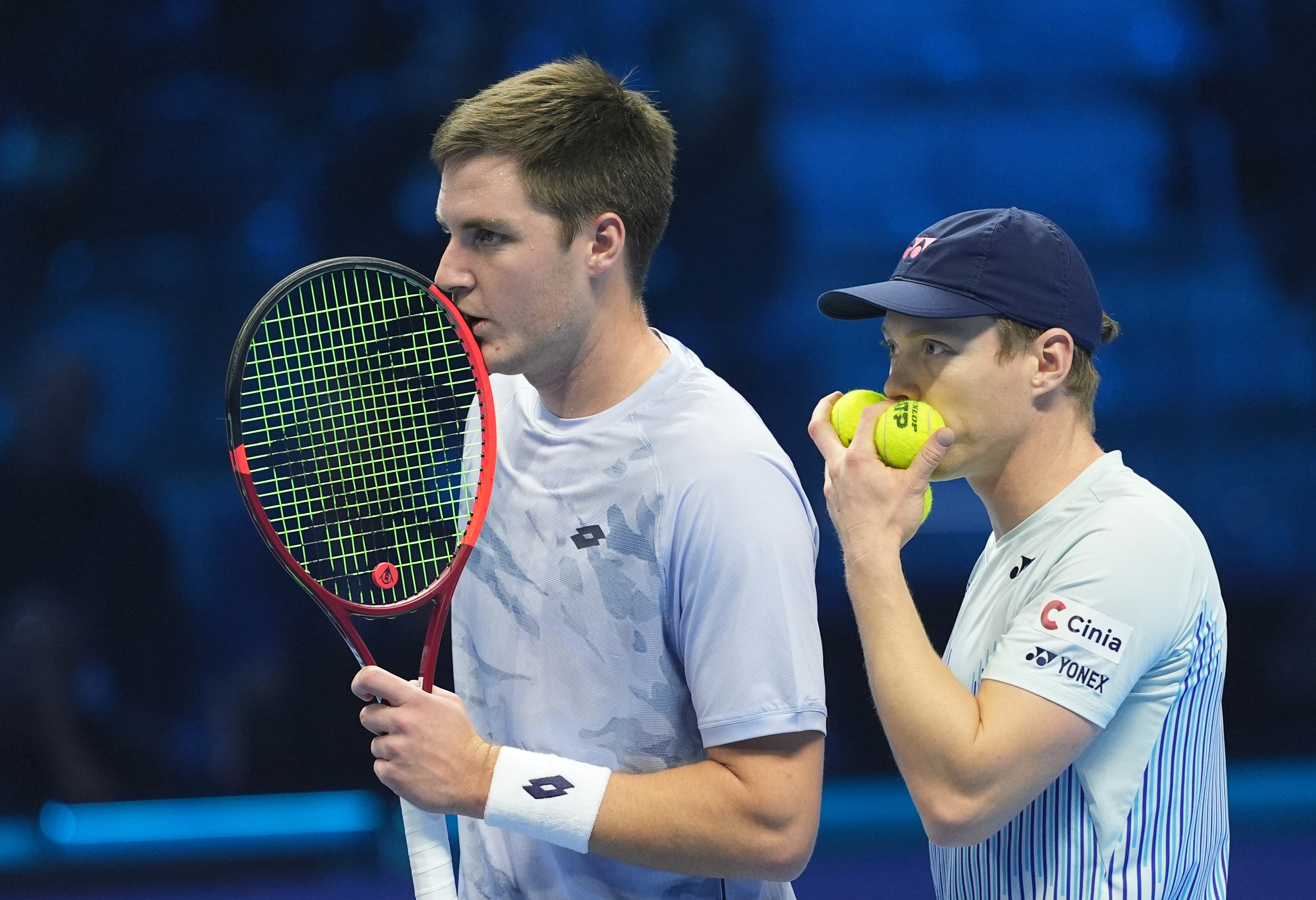 意大利网球队完胜西班牙网球队，瓦林卡制霸全场