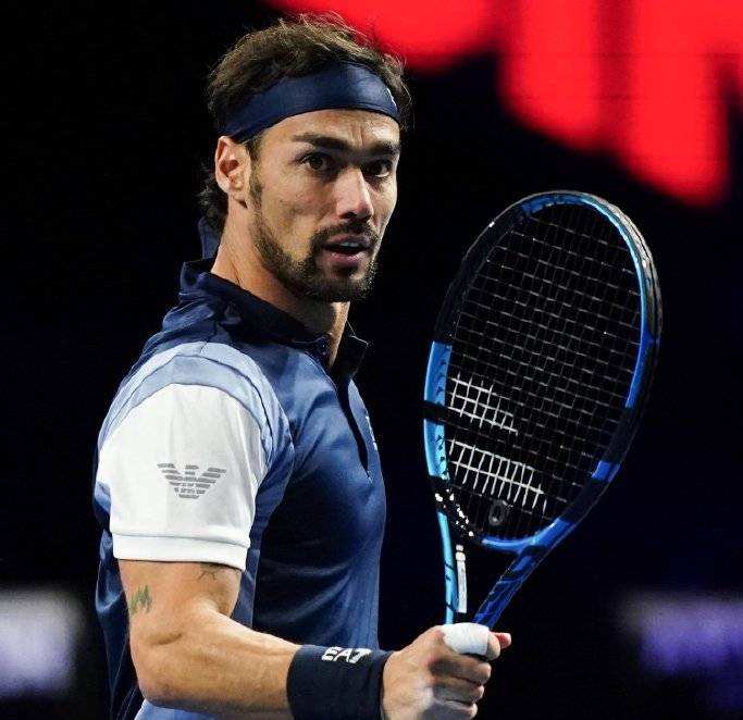 意大利网球队完胜西班牙网球队，瓦林卡制霸全场