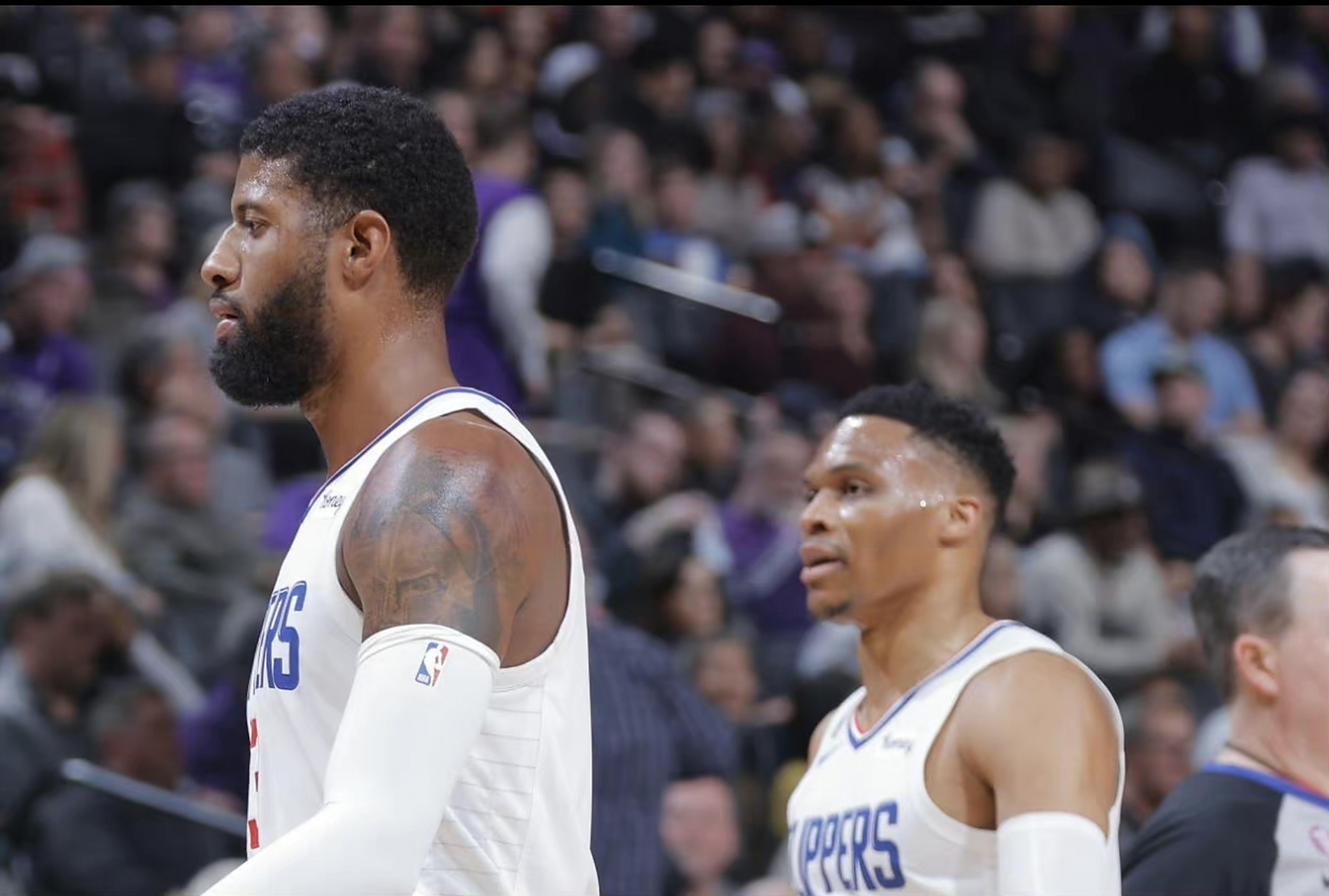 美国男篮强势独行侠，乔治·希尔送出助攻的简单介绍