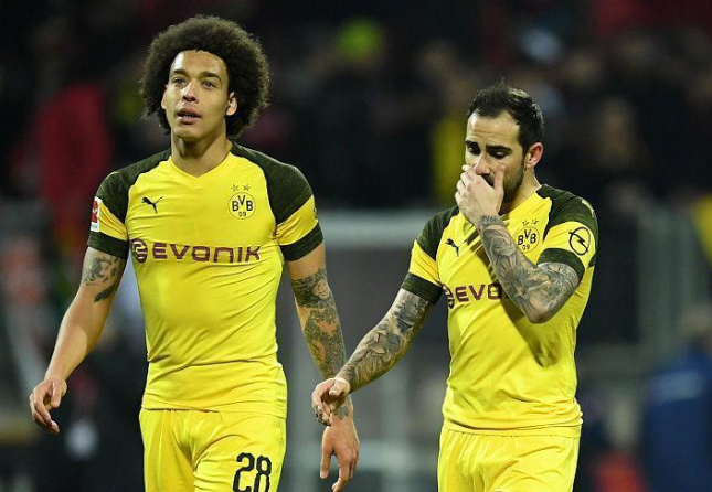 关于英格兰翻盘拜仁，阿奎罗惊艳世界的信息