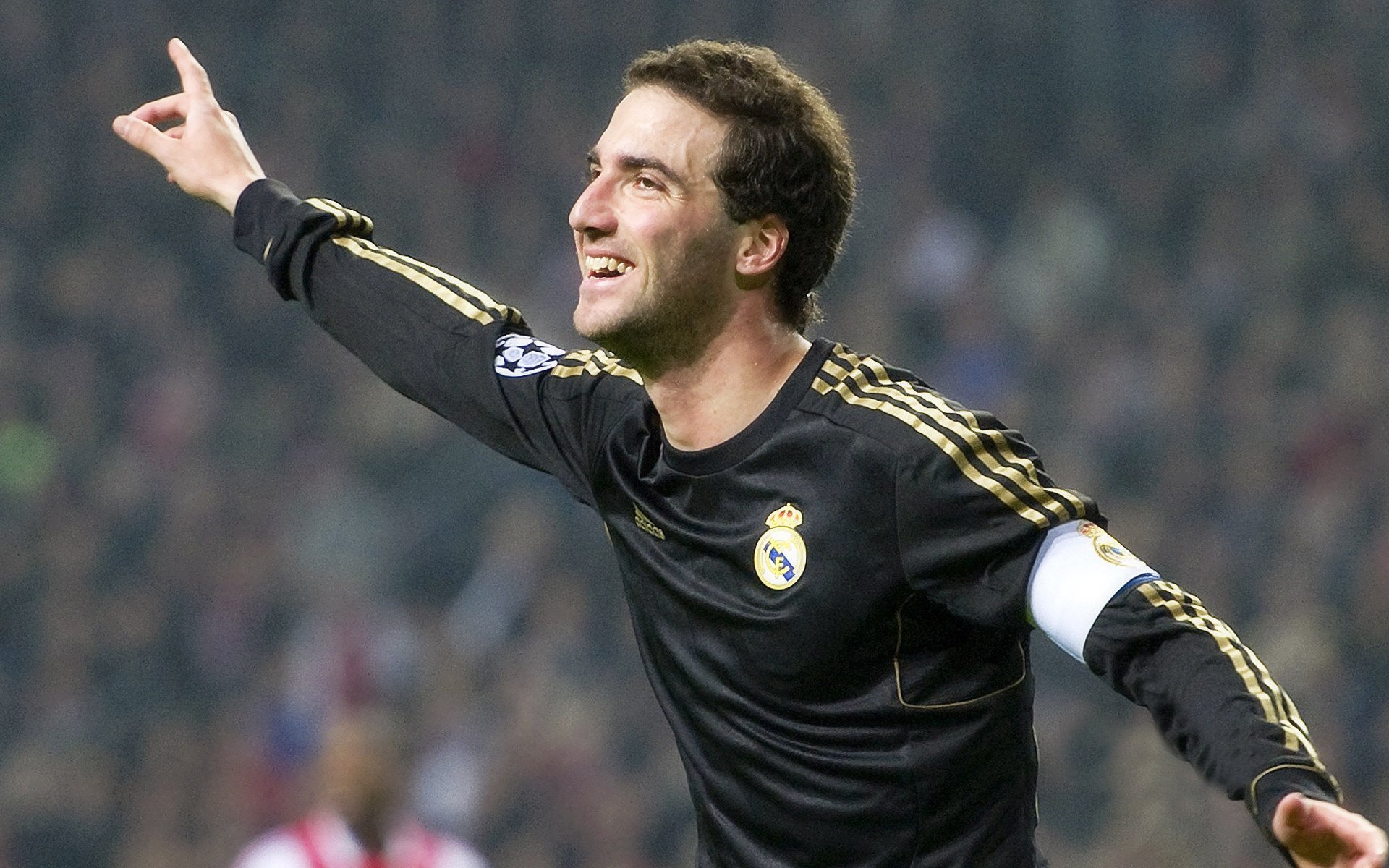 克瓦拉茨赫利亚爆发点燃战局，丹麦加时鏖战力克法国