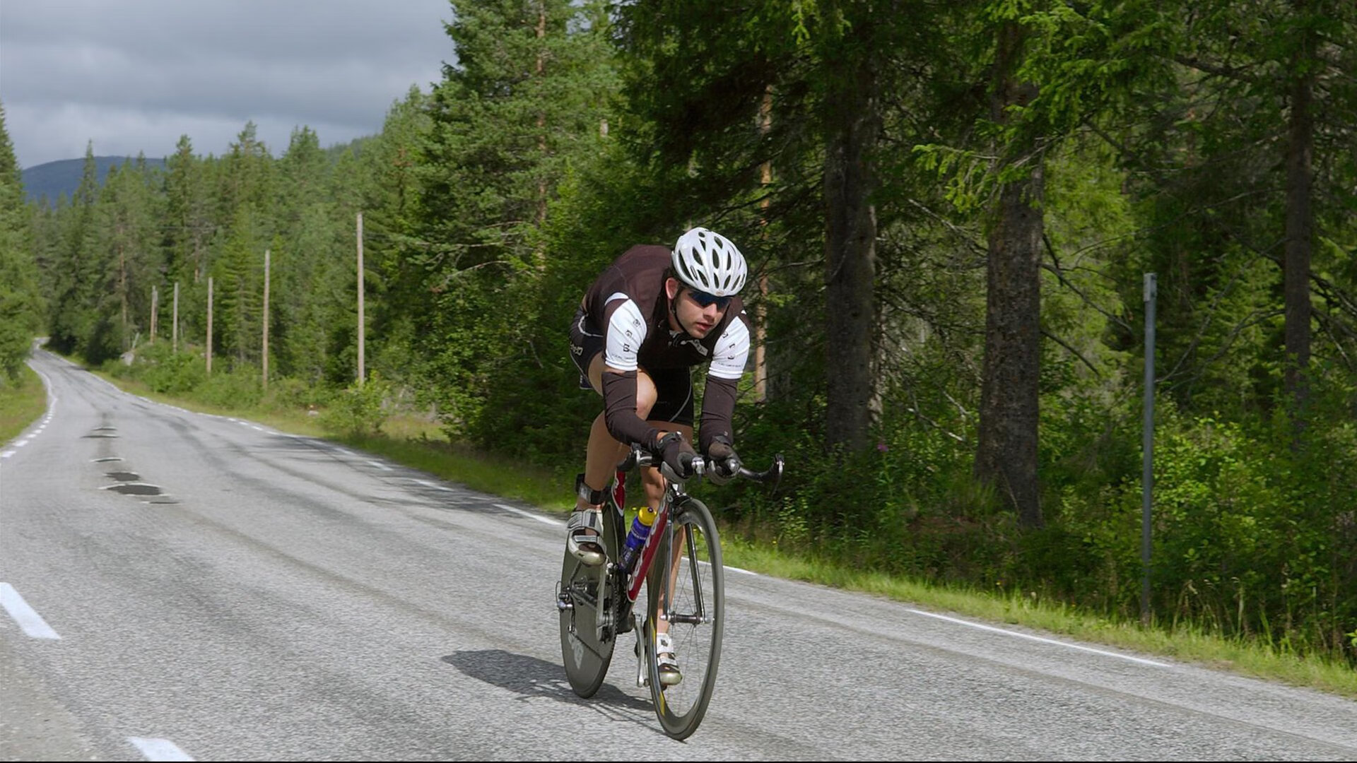 从里斯本到伦敦,当足球的翻盘精神照亮乒乓球的孤勇者